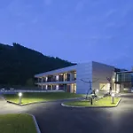 & Seminarkultur An Der Donau ホテル