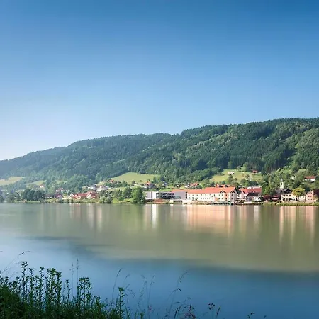 Hotell & Seminarkultur An Der Donau Wesenufer