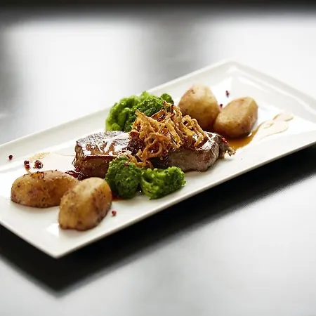 & Seminarkultur An Der Donau Wesenufer