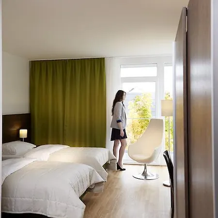 & Seminarkultur An Der Donau Wesenufer