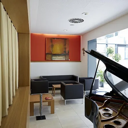 Hotell & Seminarkultur An Der Donau Wesenufer