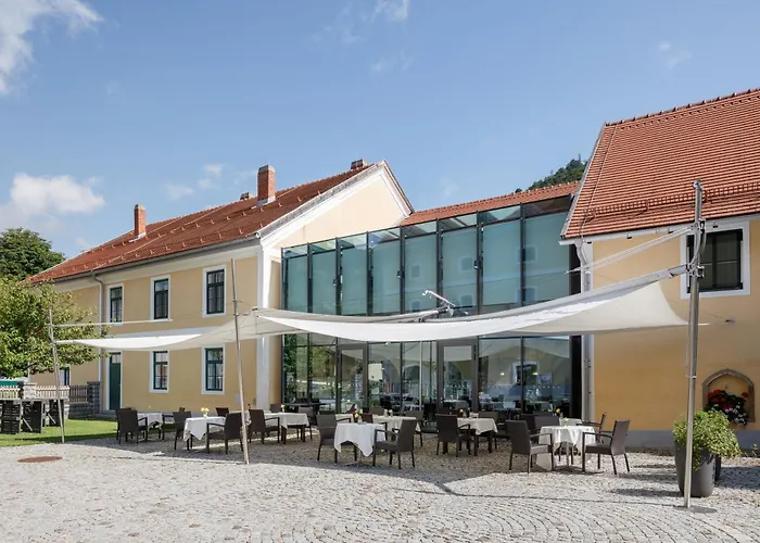 & Seminarkultur An Der Donau Otel 4*