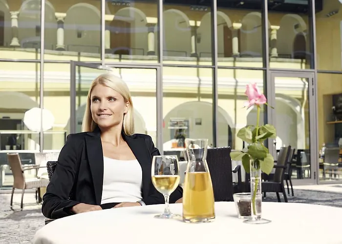 & Seminarkultur An Der Donau