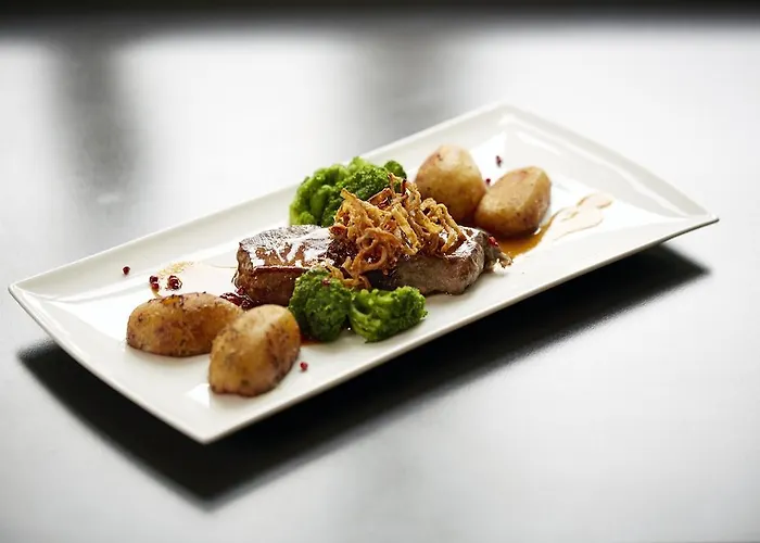 & Seminarkultur An Der Donau Wesenufer